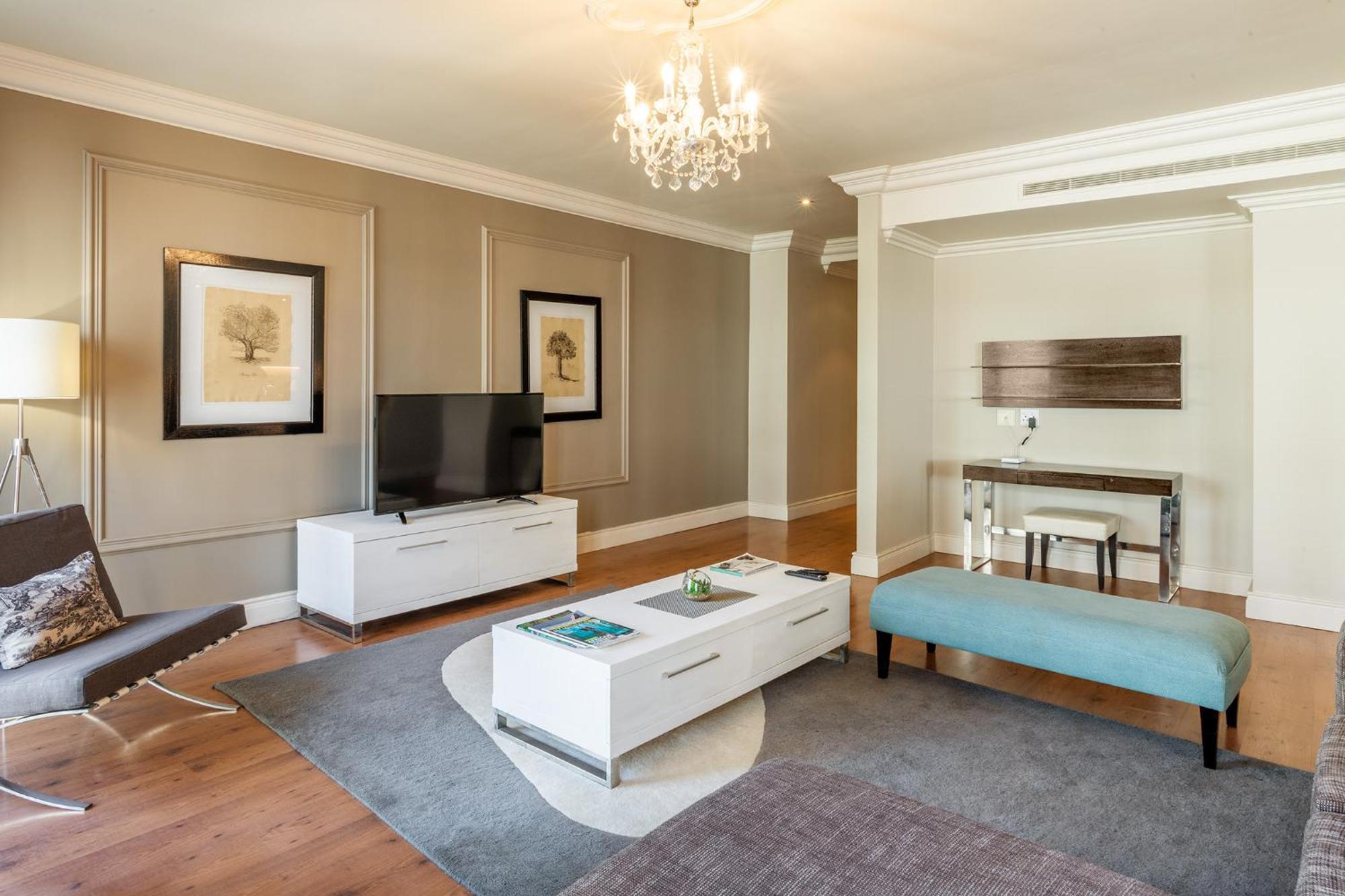 Cape Royale Luxury By Nivar Cape Town Exterior photo