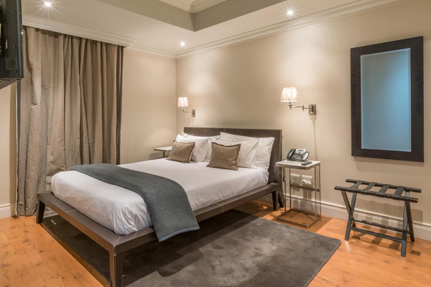Cape Royale Luxury By Nivar Cape Town Exterior photo