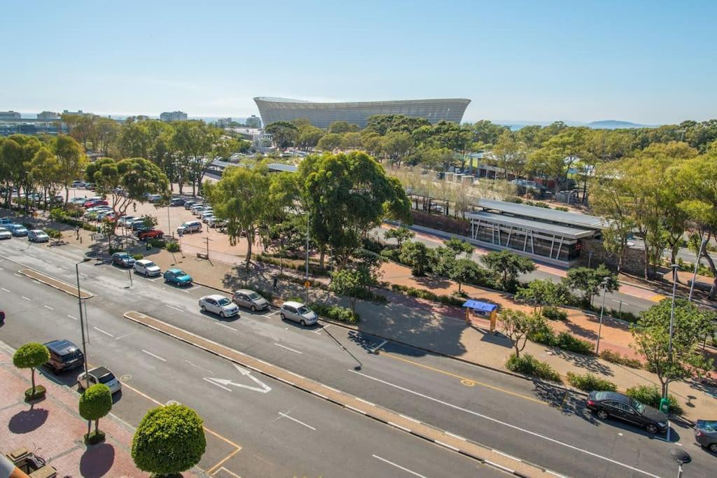 Cape Royale Luxury By Nivar Cape Town Exterior photo